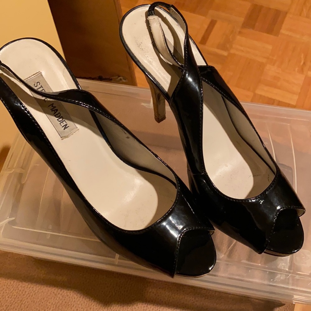 Steve Madden black strap high heels